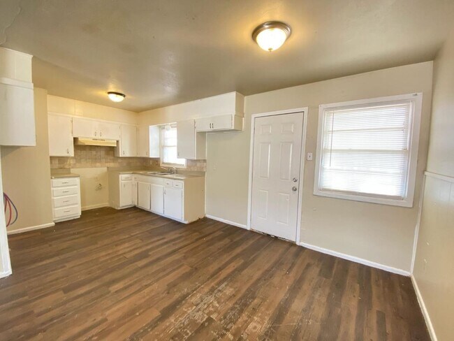 Photo - $0 First Month's Rent / $0 Deposit at Move-in