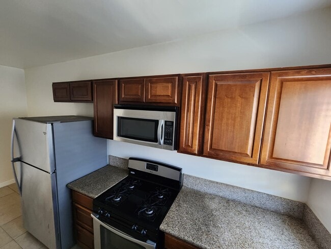 4767 San Vicente Blvd Unidad 7