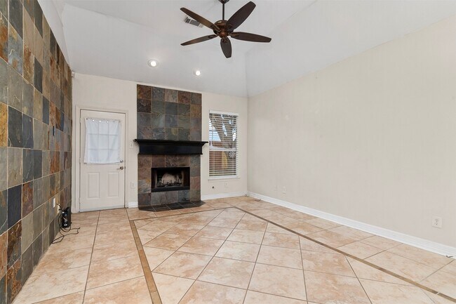 Photo - 2227 Oakwell Ln