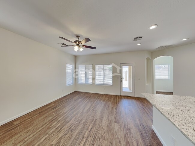 Photo - 2833 E Morenci Rd