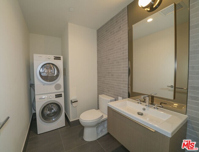 Photo - 889 Francisco St Unit 1201