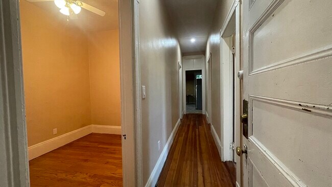 Photo - 33 Hollander St Unit 3