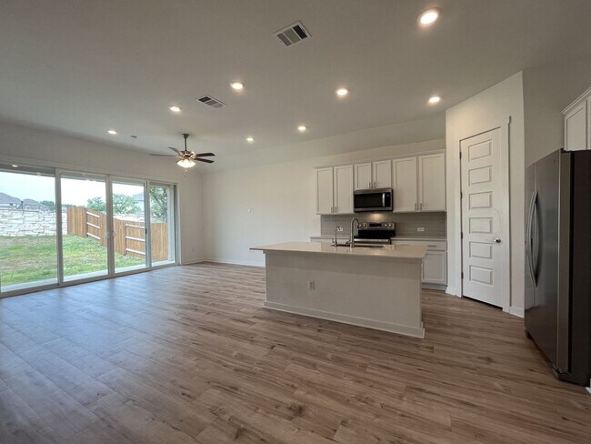 Photo - Gorgeous 4/2 in Georgetown