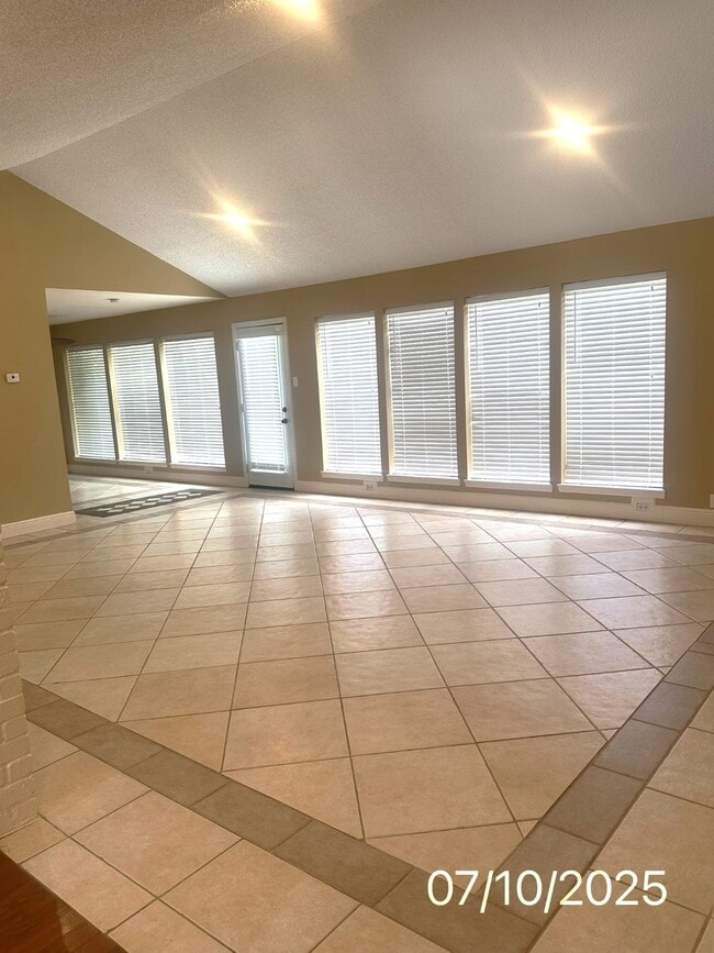 Photo - 20326 Spoonwood Dr
