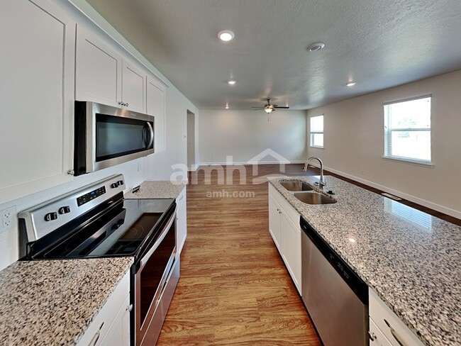 Photo - 2983 E S Village Dr