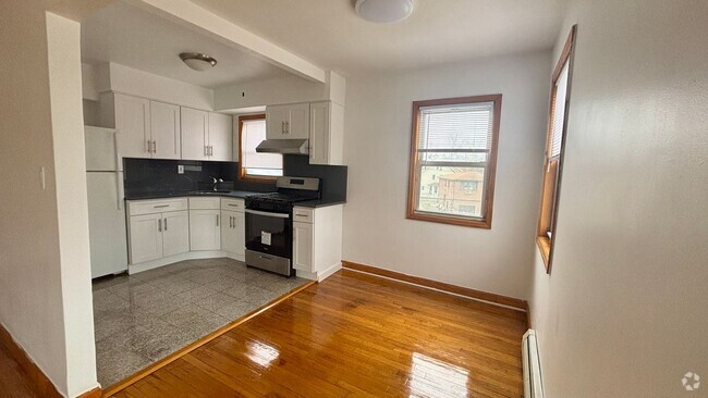 Building Photo - 146-06 Cherry Ave Rental