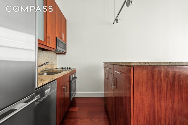 Photo - 80 John St Unit 8H