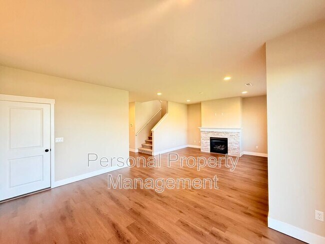 Photo - 8728 N 1st St