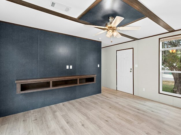 Photo - 1702 Dakota Trce