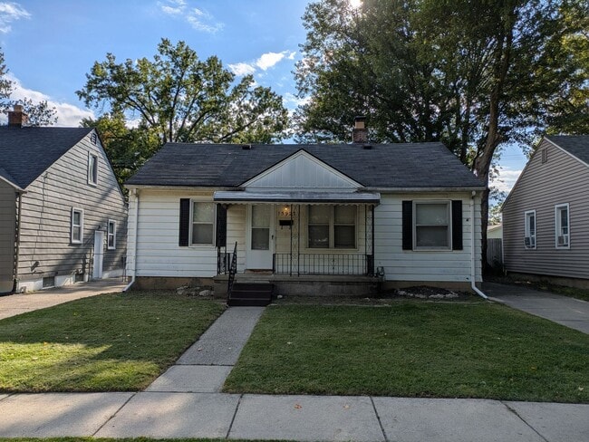 Building Photo - 15923 Leona Dr Rental