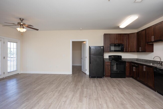 161 Howard Ln