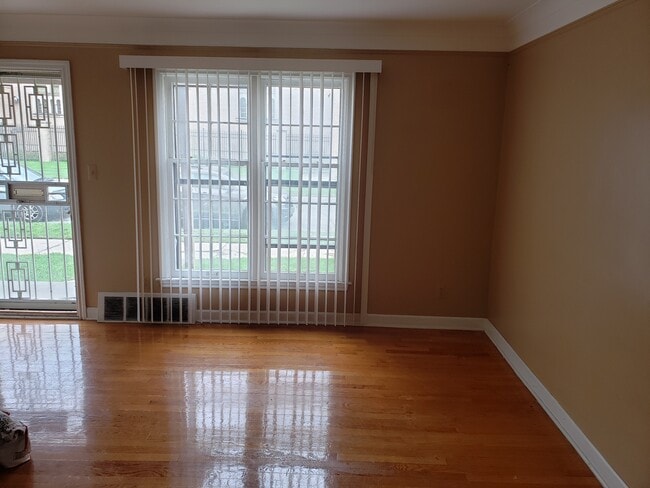 Photo - 383 Merton Rd Unit 383