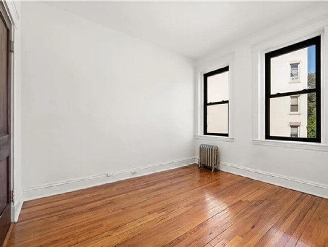 Photo - 69 Quint Ave