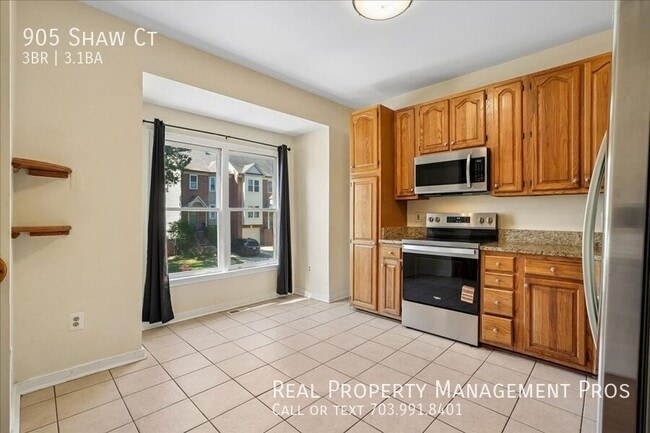 Photo - 905 Shaw Ct