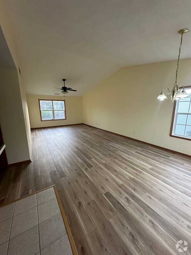 Building Photo - 10302 Metalmark Ln Unit 4 Rental
