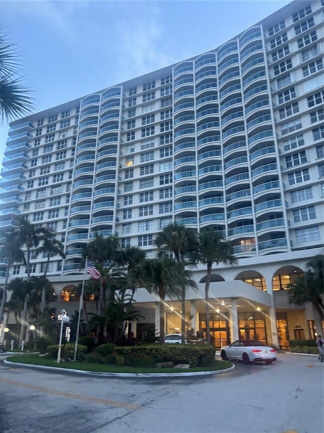 Building Photo - 3800 S Ocean Dr Unit 302