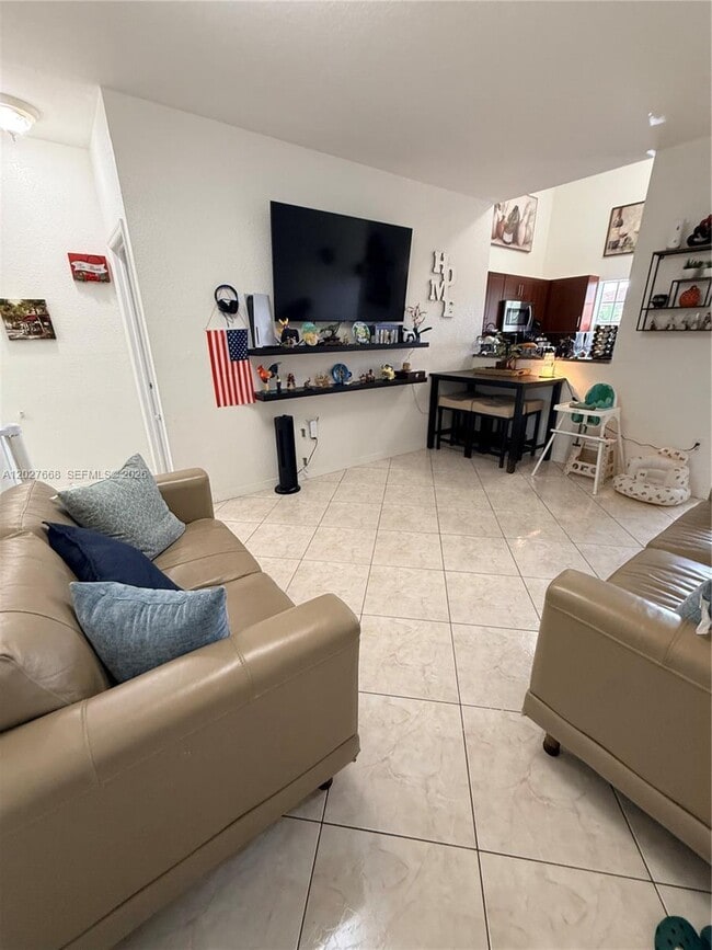 Photo - 340 E 5th St Unit 202