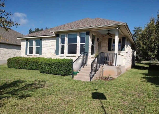 Photo - 105 Sabine Dr