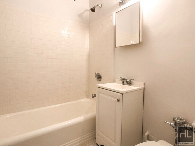 Photo - East 58TH ST Unit A12