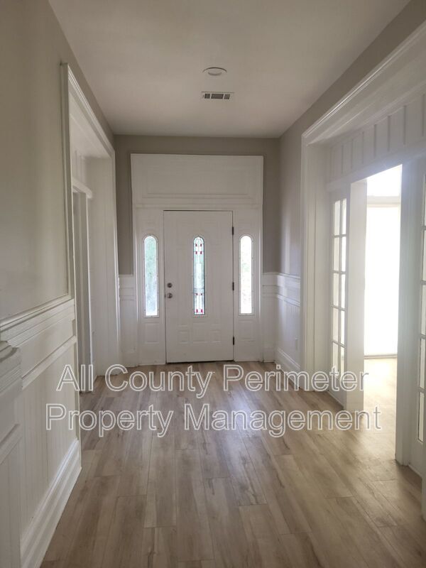 Photo - 1249 Duncan Ave