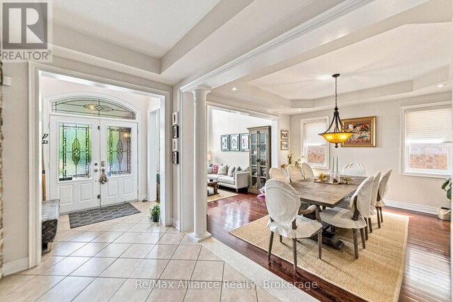 Photo - 2404 Rideau Dr