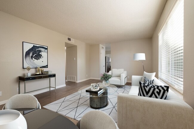 RiverRock_2Bedroom_015_STAGED