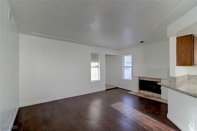 Building Photo - 2120 Venus Ave Unit D Rental