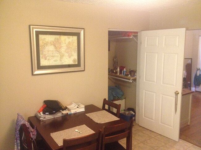 Photo - 818 N 10th St Unidad 2