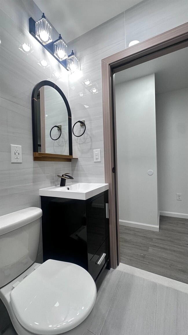 Photo - 213 Woodward St Unidad 4