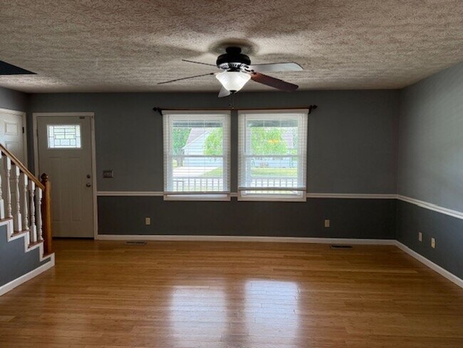 Photo - 3 Bedroom / 2.5 Bathroom - Home in Cookeville!