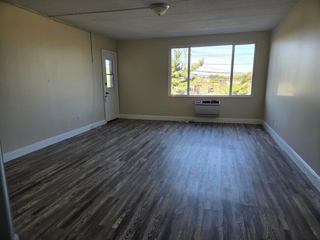Building Photo - 685 Prospect Ave Unit 5A Rental
