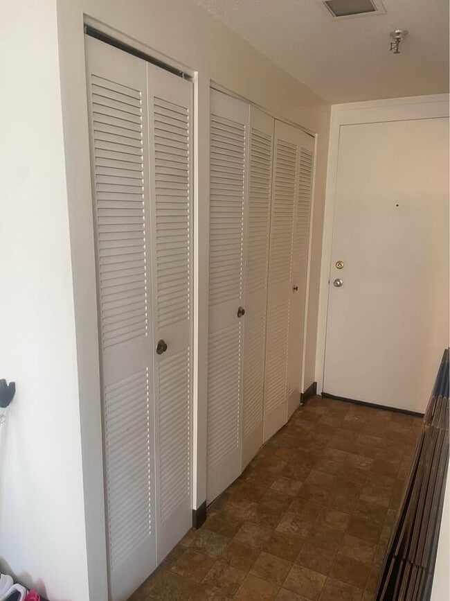 armario/almacenamiento - 140 Captain Thomas Blvd Unidad 502