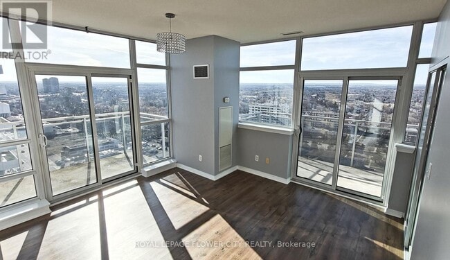 Photo - 215 Queen St E Unit 2307
