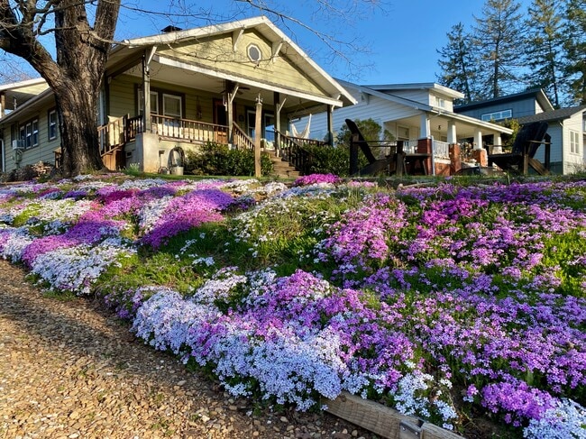 Photo - 9 Unaka Ave Unit Upstairs