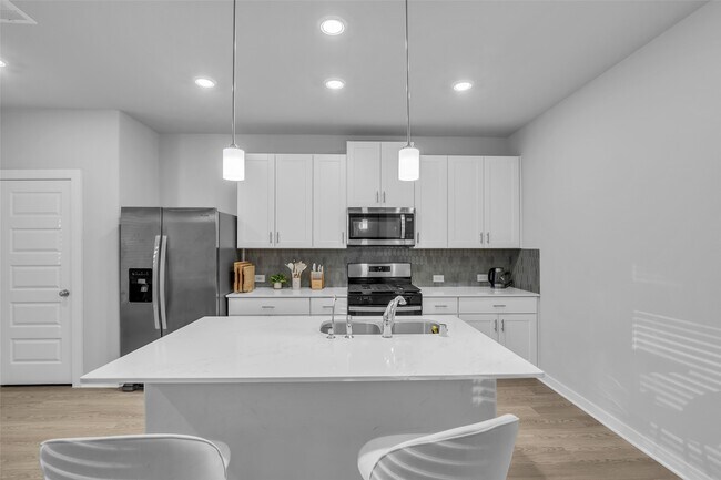 Photo - 18720 Presswood Wy Dr