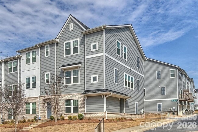 Building Photo - 2410 Arbor Loop Dr