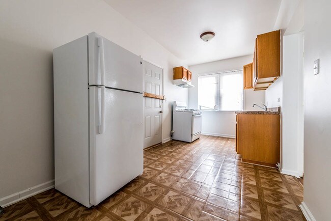 Photo - 7440 S Phillips Ave