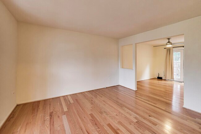 Photo - 16 Tabiona Ct