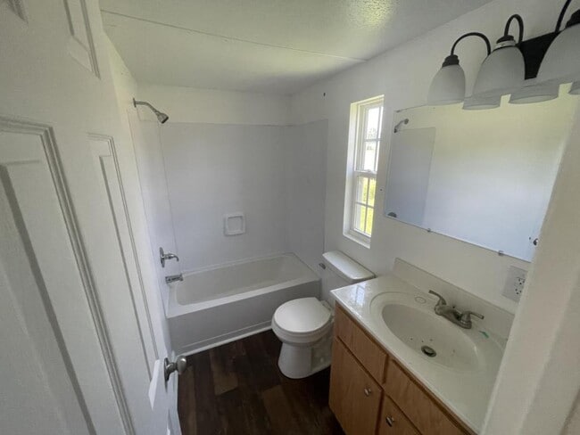 Photo - 94 Knox Dr