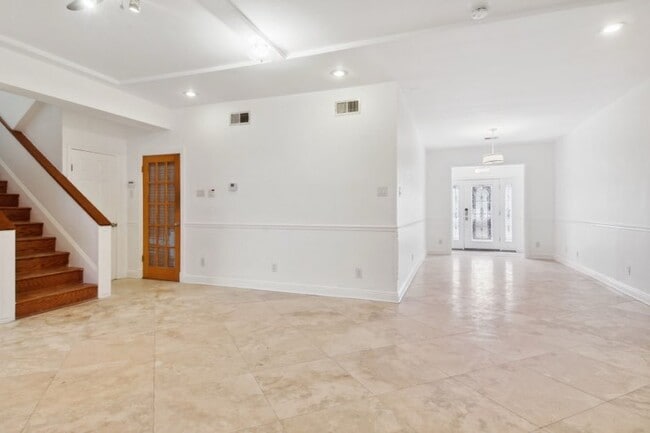 Photo - 4601 Iberville St