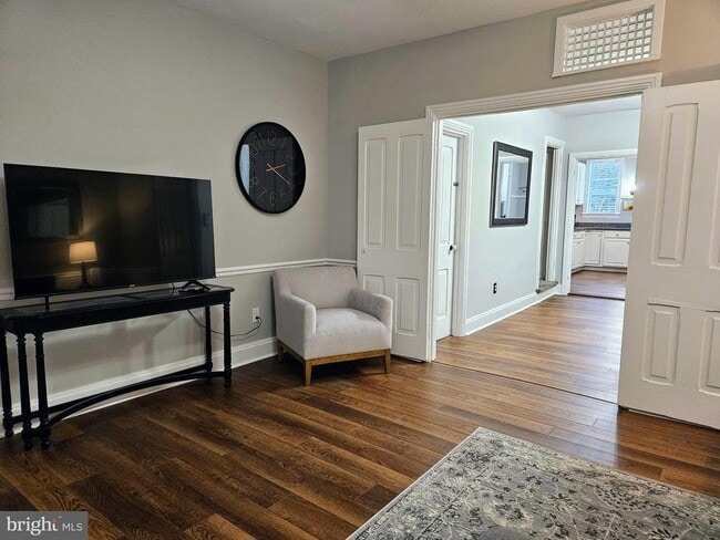 Photo - 279 W Main St