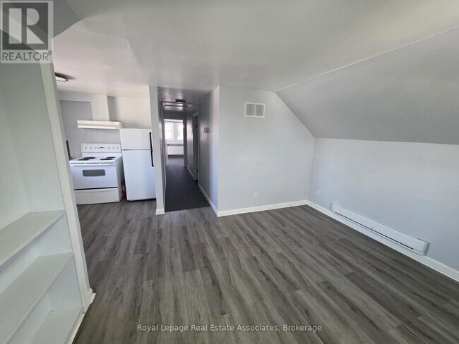 Photo - 5957 Barker St Unité 3