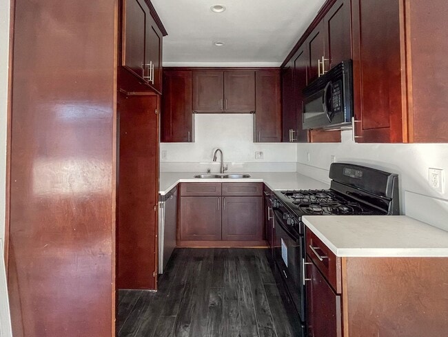 Photo - 14715 Chadron Ave