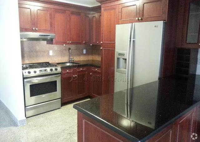 Building Photo - 3 bedroom in ASTORIA NY 11106 Unit 2 Rental