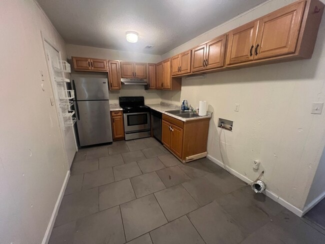 Photo - 2 Bedroom 1 Bathroom Duplex in Winterville!