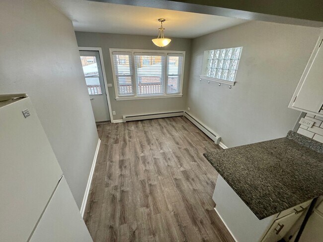 Photo - 6038 W Peterson Ave Unit 1