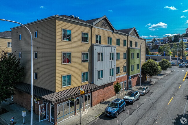 Building Photo - Divine Suites at Downtown Renton Rental