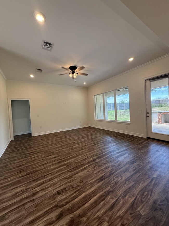 Photo - 209 Shirey Ln