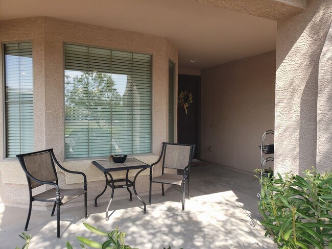 208 E Caribbean Dr