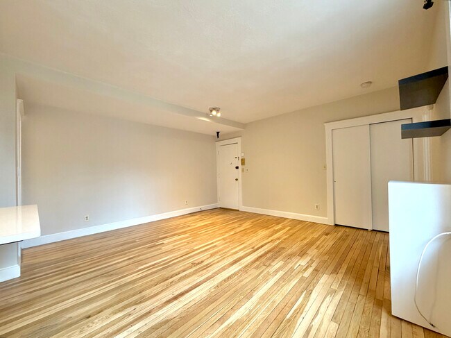 Photo - 110 Lanark Rd Unit 8